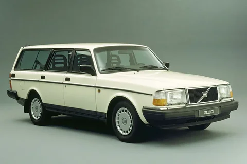 Volvo 240 Estate 1985 view 8