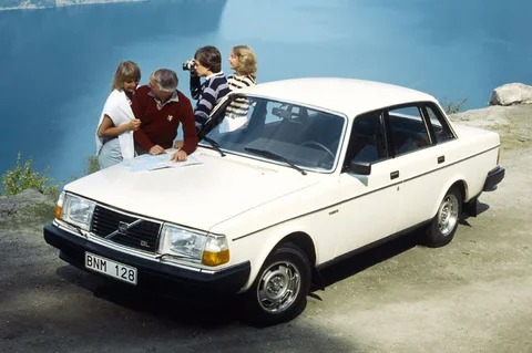 Volvo 244/245 1980 limuzina prednji pogled