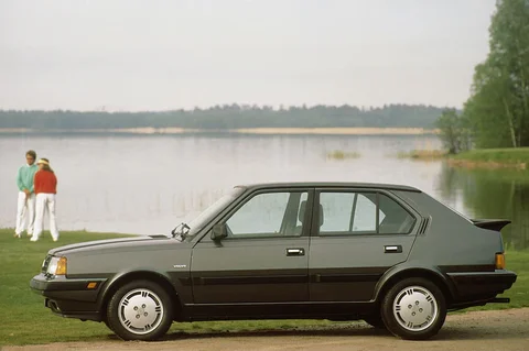Volvo 360 GLT 1985 view 3