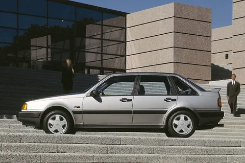 Volvo 440 GL 70kW 1988 view 4