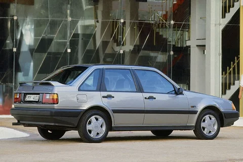 Volvo 440 GL 70kW 1988 view 7