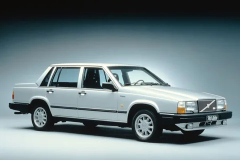 Volvo 740 GLE 1984 view 2
