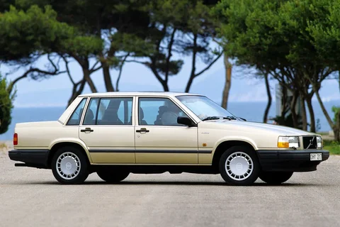 Volvo 740 2.3 1989 view 2