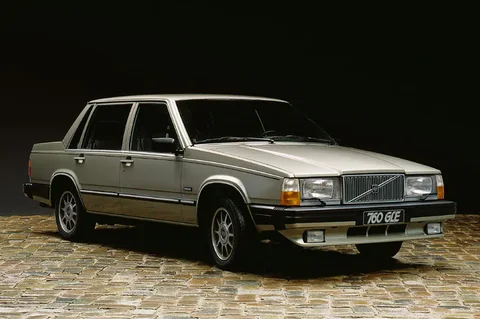 Volvo 760 Turbo 1986 view 3