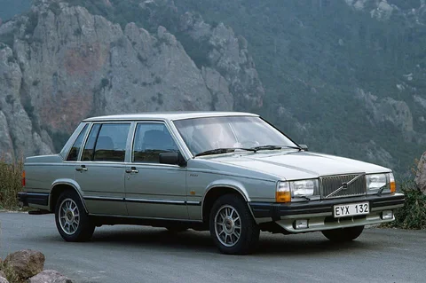 Volvo 760 Turbo 1986 view 5