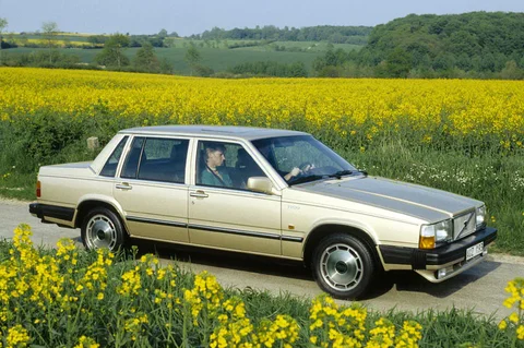 Volvo 760 Turbo 1986 view 9
