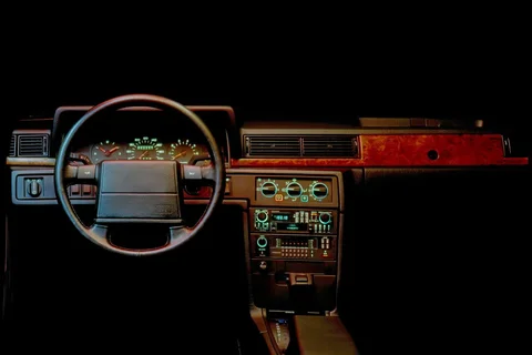 Volvo 780 780 1987 view 7