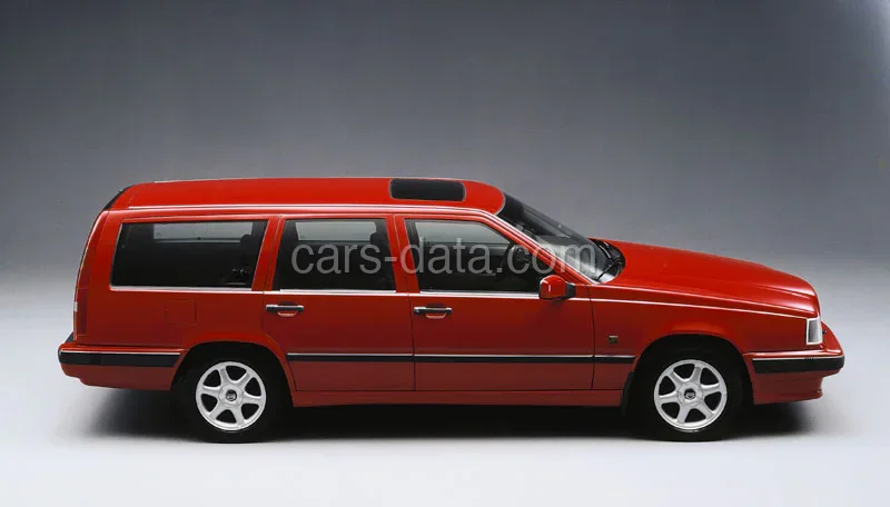 Volvo 850 2.5i Estate 1993 front view