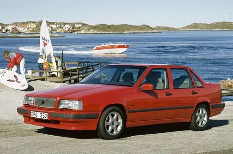 Volvo 850 2.5i 1993 view 4