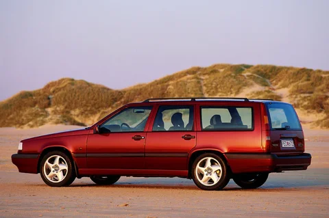 Volvo 850 2.5i Estate 1994 view 4