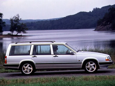 Volvo 940 Estate GL 2.0i 1990 view 3