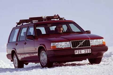Volvo 940 Estate GL 2.0i 1990 view 4