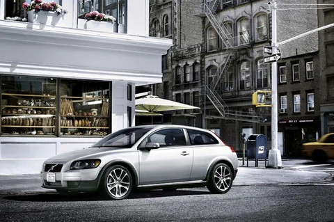 Volvo C30 2.0 Kinetic 2006 view 2