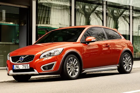 Volvo C30 D3 R-Design 2010 view 4