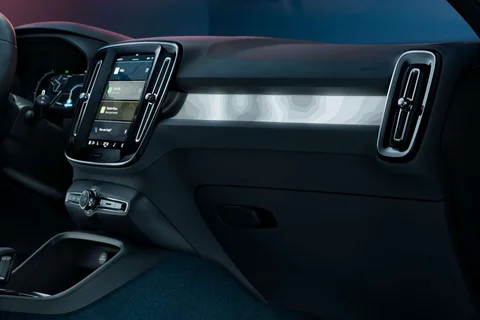 Volvo C40 Recharge Twin Plus 2023 view 2