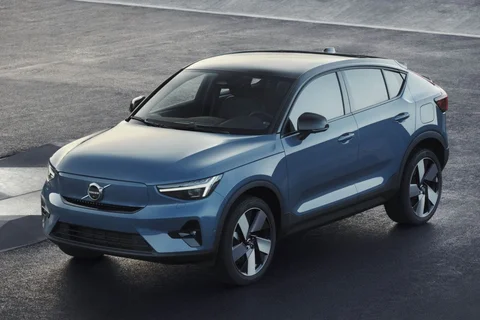 Volvo C40 Recharge Twin Plus 2023 view 5