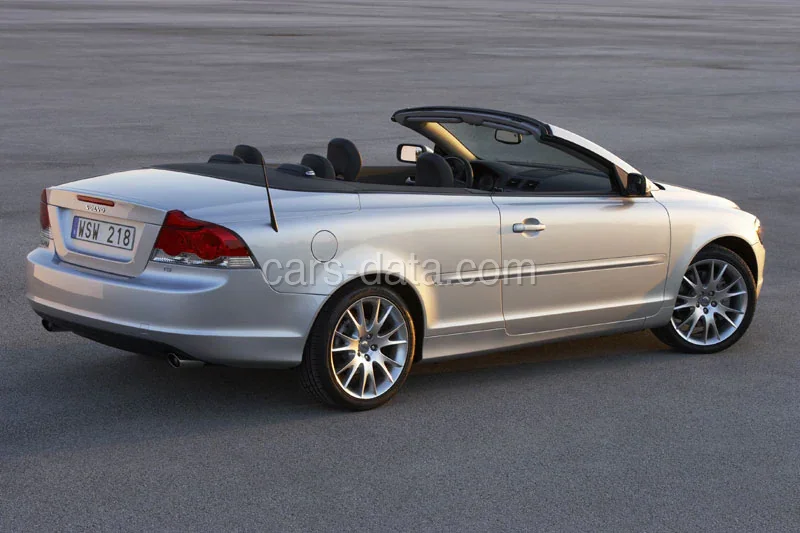 Volvo C70 D5 Summum 2006 front view