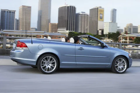 Volvo C70 D5 Summum 2006 view 9