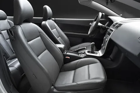 Volvo C70 D5 Summum 2006 view 12