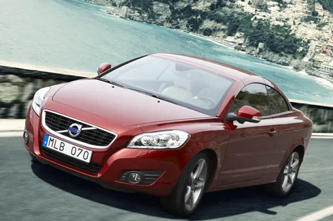Volvo C70 D5 Momentum 2009 view 5