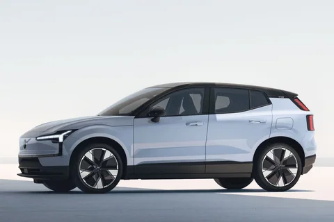 Volvo EX30 Single Motor Core 2023 view 9