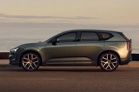Volvo EX60 P6 Ultra 2026 view 8