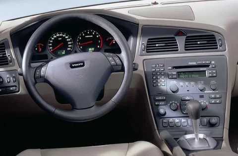 Volvo S60 2.4 D5 2002 view 6