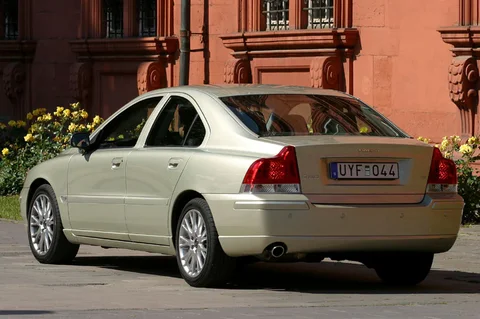 Volvo S60 2.0T Edition 2004 view 4