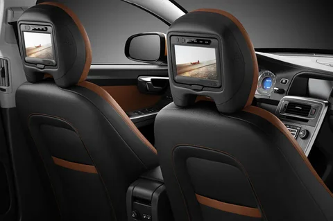 Volvo S60 D5 2010 view 2
