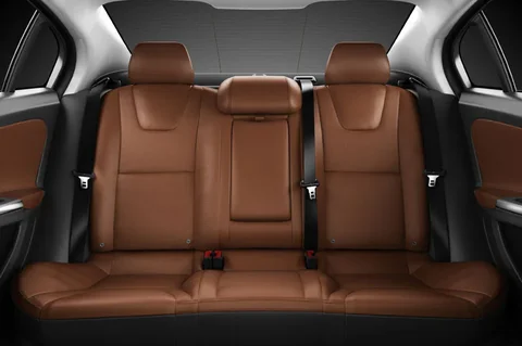 Volvo S60 D5 2010 view 3