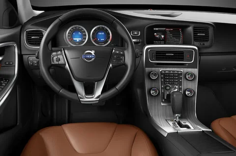 Volvo S60 D5 2010 view 10