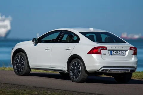 Volvo S60 Cross Country D3 Nordic+ 2016 view 6