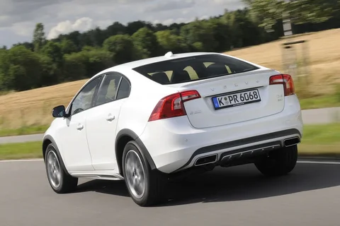 Volvo S60 Cross Country D3 Nordic+ 2016 view 7
