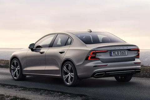 Volvo S60 T5 R-Design 2019 view 6