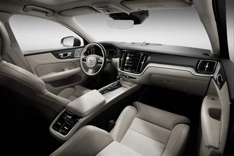 Volvo S60 T5 R-Design 2019 view 7