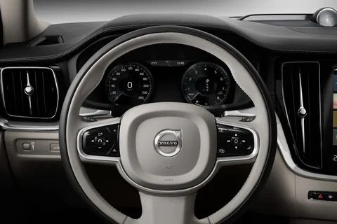 Volvo S60 T5 R-Design 2019 view 10