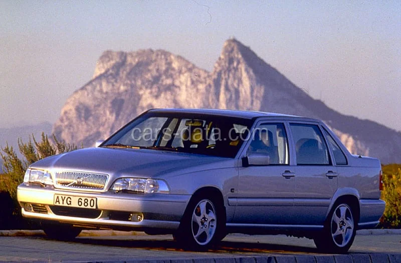 Volvo S70 T-5 1997 front view