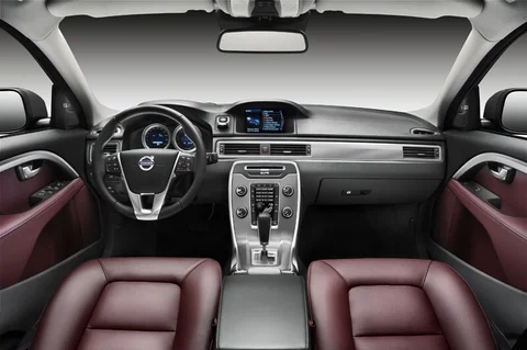 Volvo S80 D4 Kinetic 2013 view 3