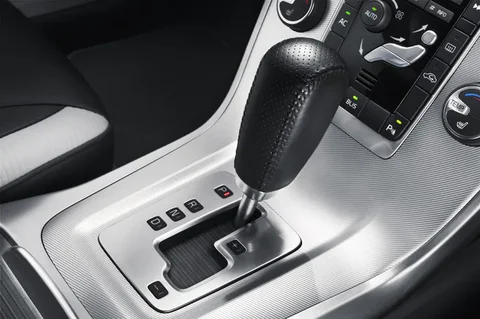 Volvo S80 D4 Kinetic 2013 view 7