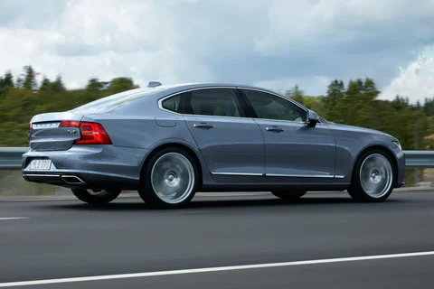 Volvo S90 D3 Kinetic 2016 view 4
