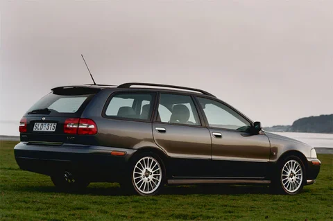 Volvo V40 1.6 Polar 2003 view 2