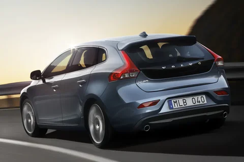 Volvo V40 D2 Kinetic 2015 view 4
