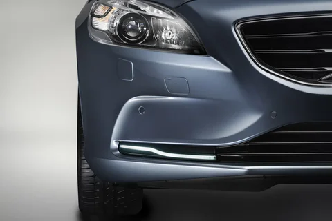 Volvo V40 D2 Kinetic 2015 view 8