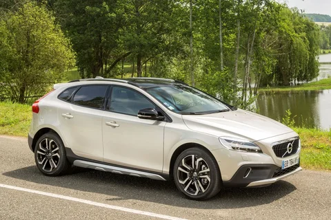 Volvo V40 Cross Country D3 Dynamic Edition 2018 view 8