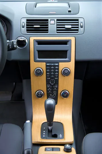 Volvo V50 2.4i Kinetic 2007 view 12