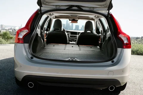 Volvo V60 D3 Summum 2010 view 5