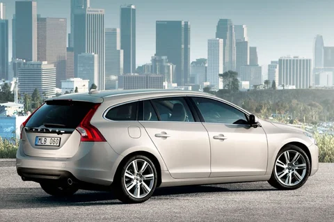 Volvo V60 D3 Summum 2010 view 9