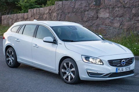 Volvo V60 D6 AWD Twin Engine Summum 2015 view 7