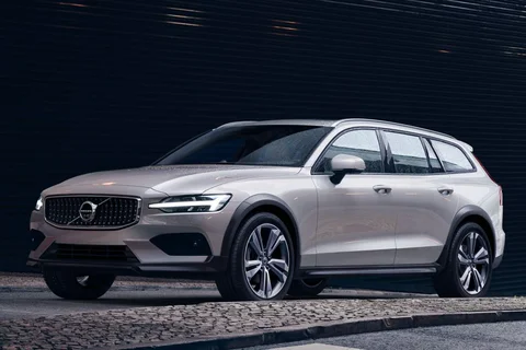 Volvo V60 Cross Country D4 AWD 2019 view 11