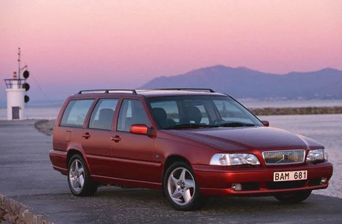 Volvo V70 TDI 2.5 1997 view 4